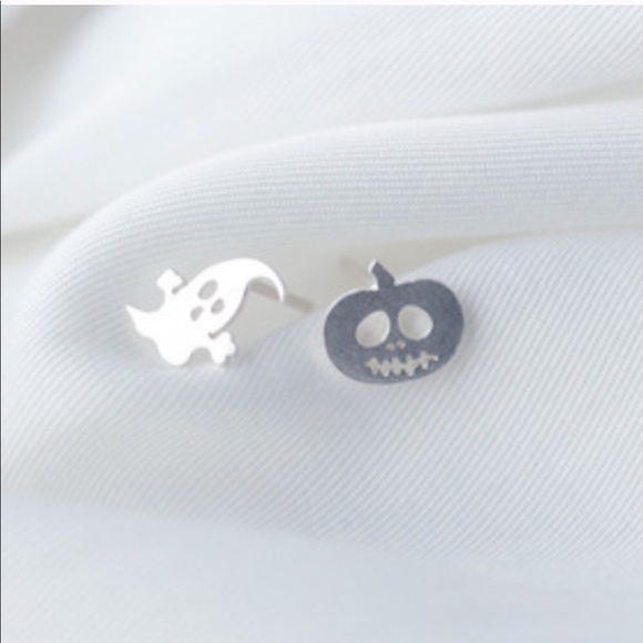 Cute Halloween Earrings🎃 - Picture 2 of 6